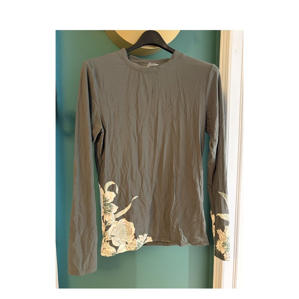 La Vie en Rose Long Sleeve Swim Shirt (rashguard)